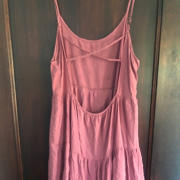 Cute pink dress with open back - Picture 2 of 3